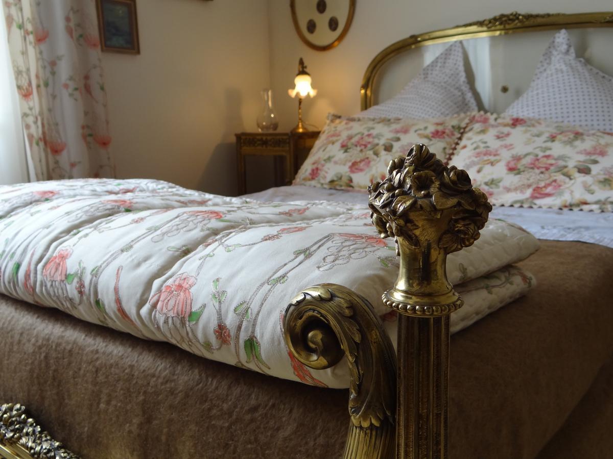 Bed & Breakfast Chateau Mesny *