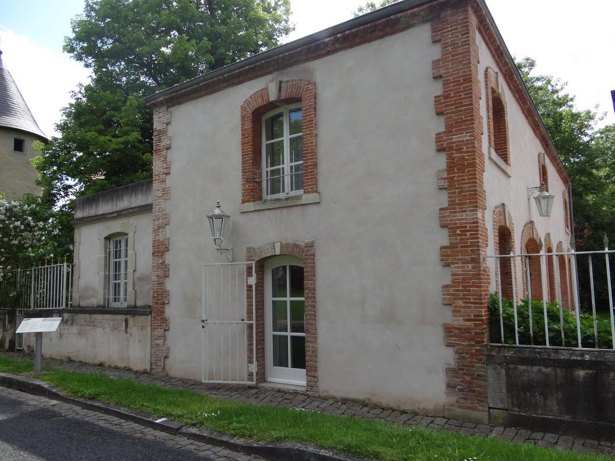 Chateau Mesny Vic-sur-Seille